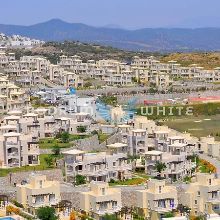Bodrum Fcc 2 Bedroom Lakeview Garden Holiday Apartment A70 博阿齐奇